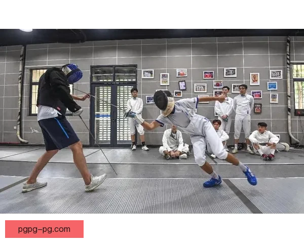 击剑初学者必备技巧及训练指南 击剑初学者必备技巧及训练指南