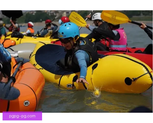 划船比赛:挑战湍急河流,冲刺胜利终点 划船比赛:挑战湍急河流,冲刺胜利终点
